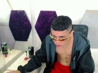breyklever nude in hot sex Live chat