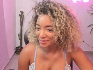Chloe-cb nude in hot sex Live chat