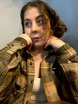-cinnabon nude live chat in sexy room