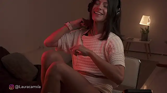 Colouristic nude live chat in sexy room