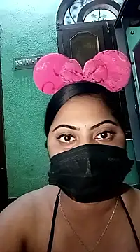 Cutesoumi nude live chat in sexy room