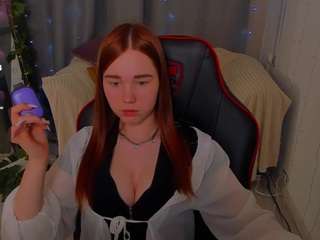 Iris-cute nude in hot sex Live chat