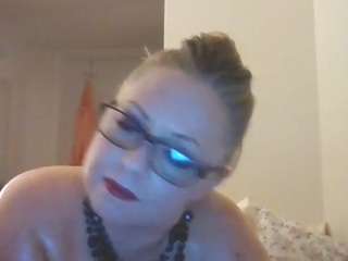 lilyluxxxsss nude in hot sex Live chat