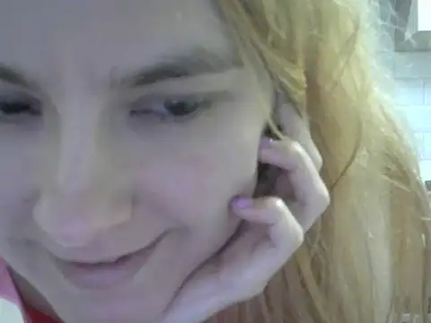 Peach18 nude live chat in sexy room