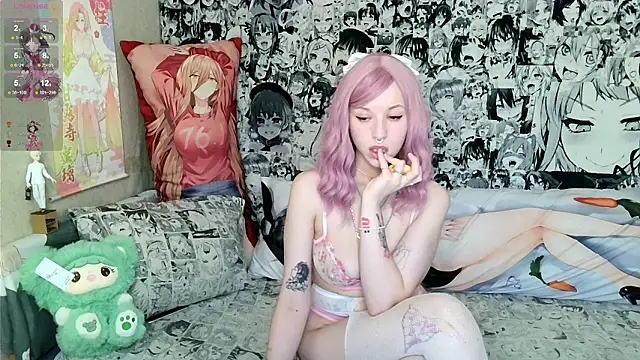 RatNeko nude live chat in sexy room