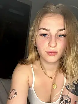 Rebeccastorm nude live chat in sexy room