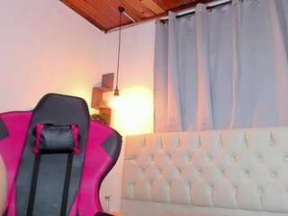 sara-connor2 nude in hot sex Live chat
