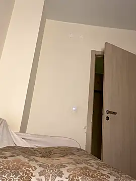SkyBriii nude live chat in sexy room