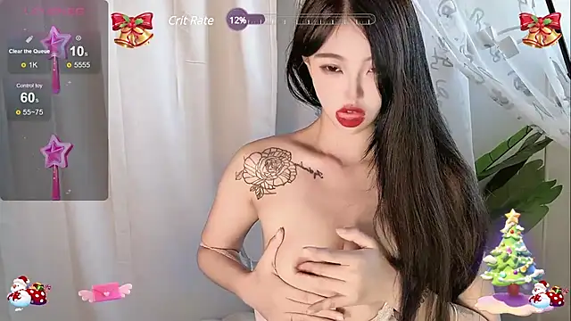 Yik-Yik nude live chat in sexy room