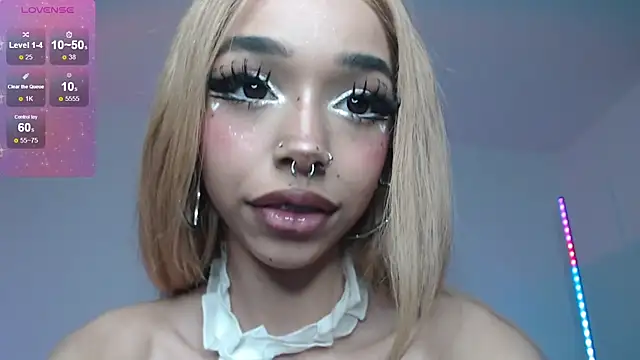 Zoweybunni nude live chat in sexy room