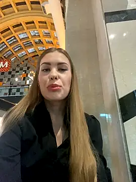AlexisRenn nude live chat in sexy room