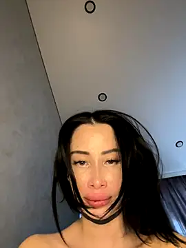 Avemishka nude live chat in sexy room