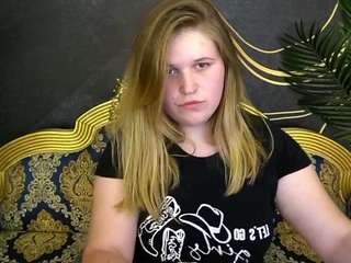 BellaStarrv nude in hot sex Live chat
