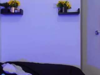 Big-brown-tits nude in hot sex Live chat