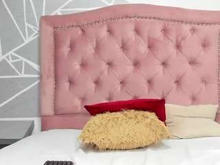 dulcemery nude in hot sex Live chat