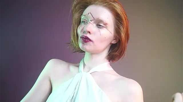 Ginger_hugs nude live chat in sexy room