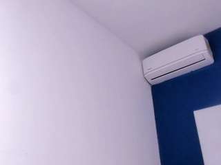 KENDAL, ? nude in hot sex Live chat