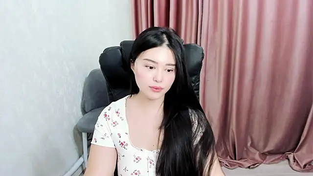 Crushonyouuu nude live chat in sexy room