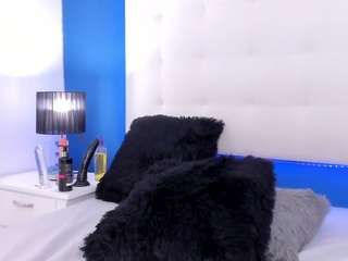 KENDAL, ? nude in hot sex Live chat