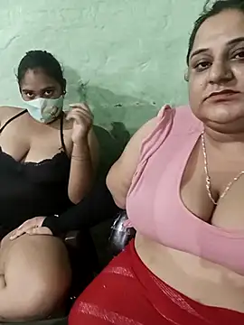 Naughty-Alia nude live chat in sexy room