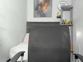 sexyyessi nude in hot sex Live chat