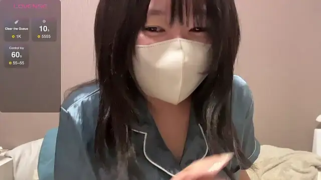 XxYUUxxi nude live chat in sexy room