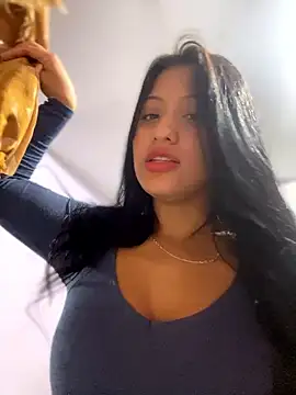 Estefanii- nude live chat in sexy room