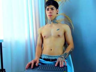 mathewThunderr nude in hot sex Live chat