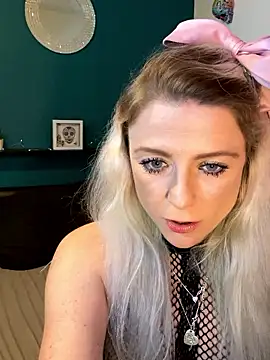 MrAndMrsEvs nude live chat in sexy room