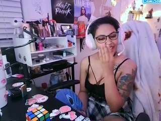 Bee nude in hot sex Live chat
