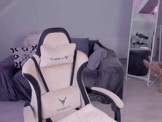 JenyJones nude in hot sex Live chat