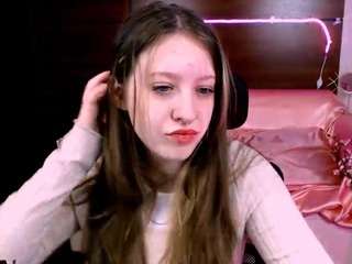 kitti-cool nude in hot sex Live chat