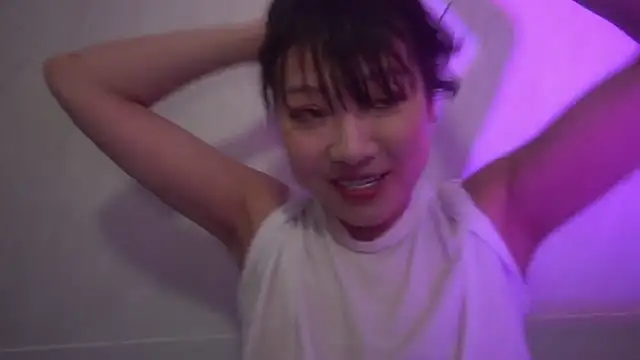 Momo-umi nude live chat in sexy room