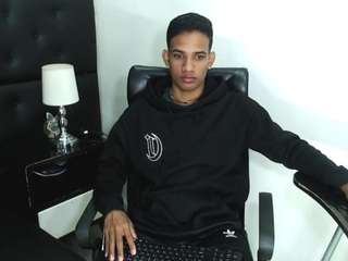 abrahanbratz nude in hot sex Live chat