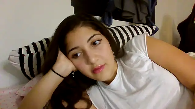 Italianbunny1 nude live chat in sexy room