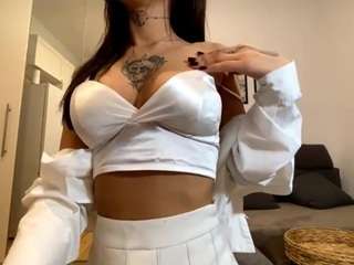 QuinnTailor nude in hot sex Live chat