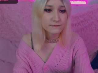 RobinKhelles nude in hot sex Live chat