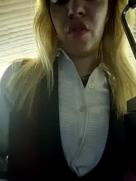 SUSELLAM1 nude live chat in sexy room