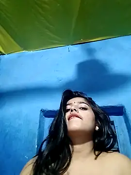 Your-Poonam nude live chat in sexy room