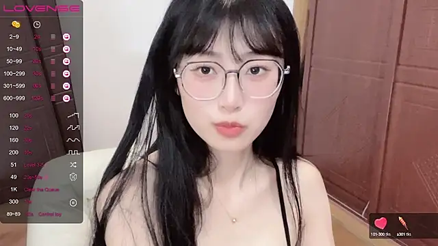 4uoki nude live chat in sexy room