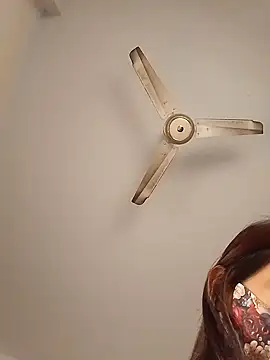 LizaAnn22 nude live chat in sexy room