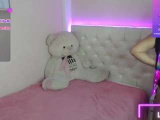 Lunaescarlata25 nude in hot sex Live chat