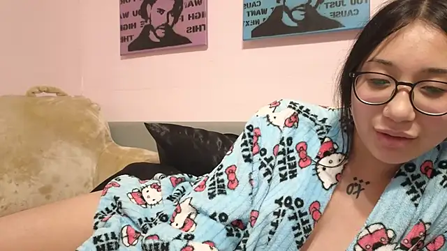 Tokyobaby nude live chat in sexy room