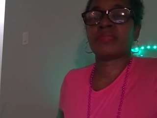 Twerks 4 U nude in hot sex Live chat