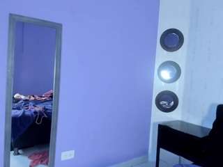 Anna-Stonne nude in hot sex Live chat
