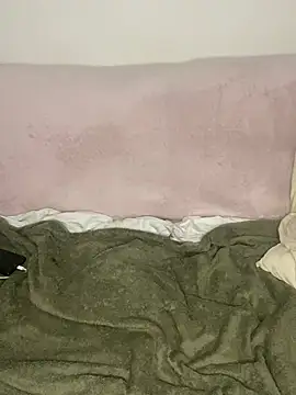 DELICHISS nude live chat in sexy room