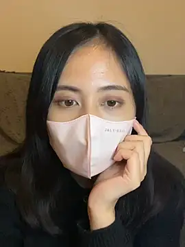 Runrunchan_ nude live chat in sexy room