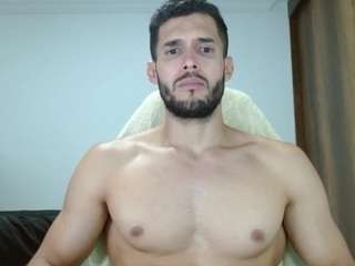Tomwills nude in hot sex Live chat