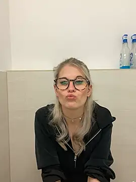 Jessyleyy nude live chat in sexy room
