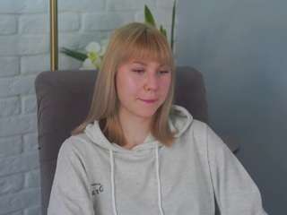 PhyllisHase nude in hot sex Live chat